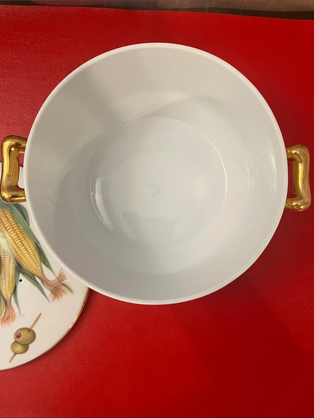 Royal Worcester EVESHAM GOLD 1.5 Qt. Round Covered Casserole  7”W 3.25”H